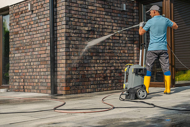Professional house pressure washing service in Montgomery County TN